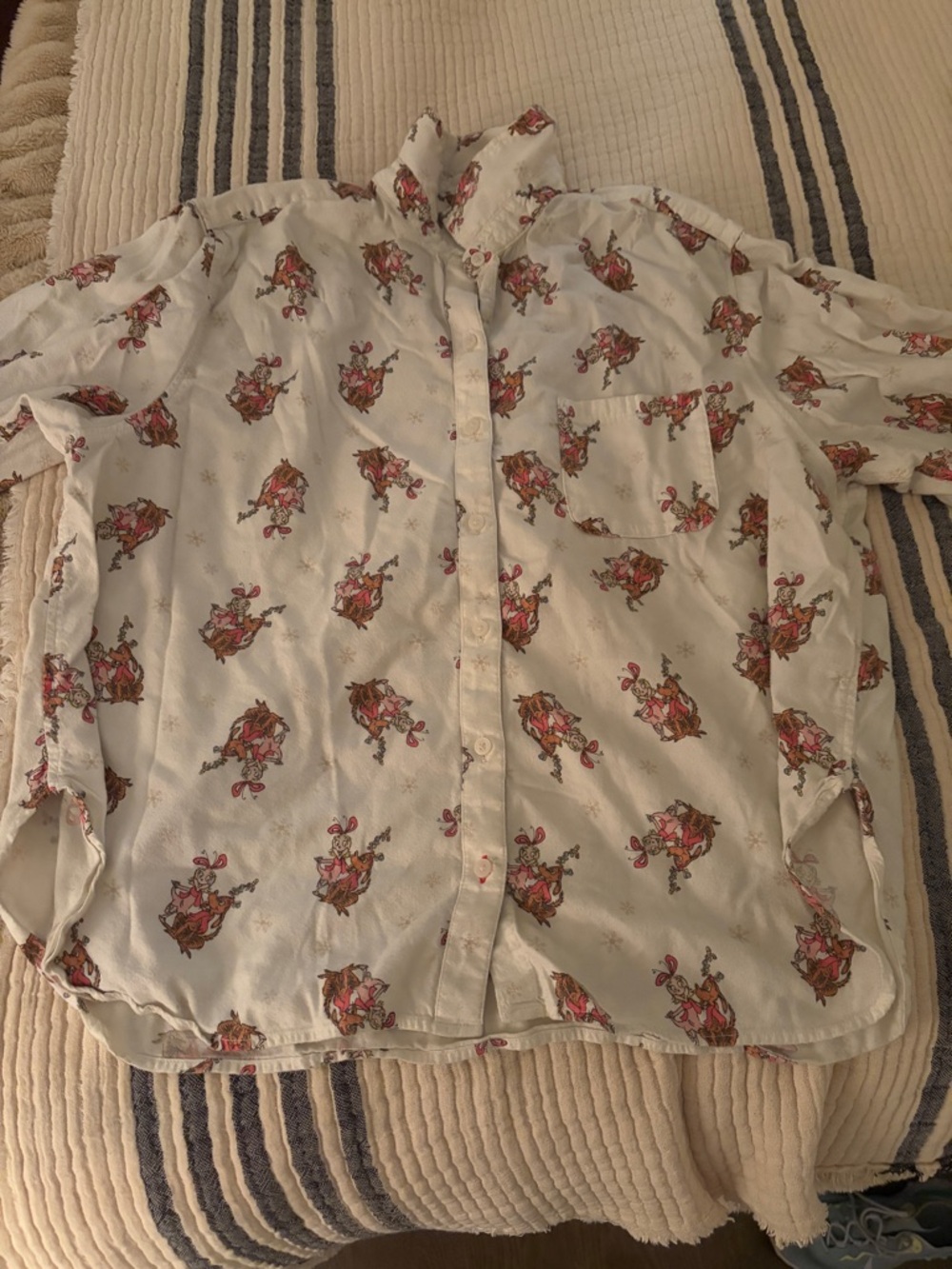 Aerie Cindy Lou Who White Short-Sleeve Button-Up Shirt